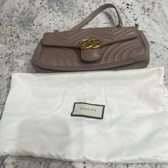 Authentic Gucci Calfskin Matelasse Marmont Shoulder Bag Small, with dust bag - Picture 11 of 12